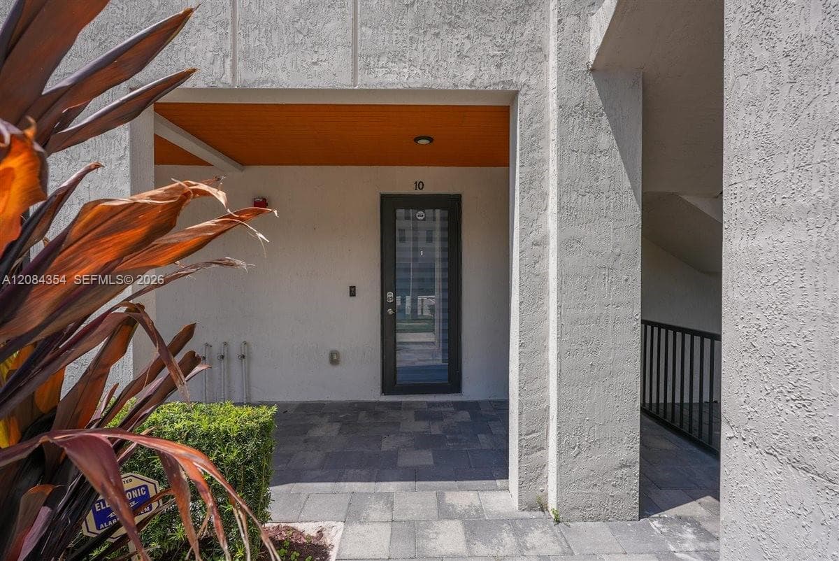 10455 NW 82nd St # 10, Doral FL 33178