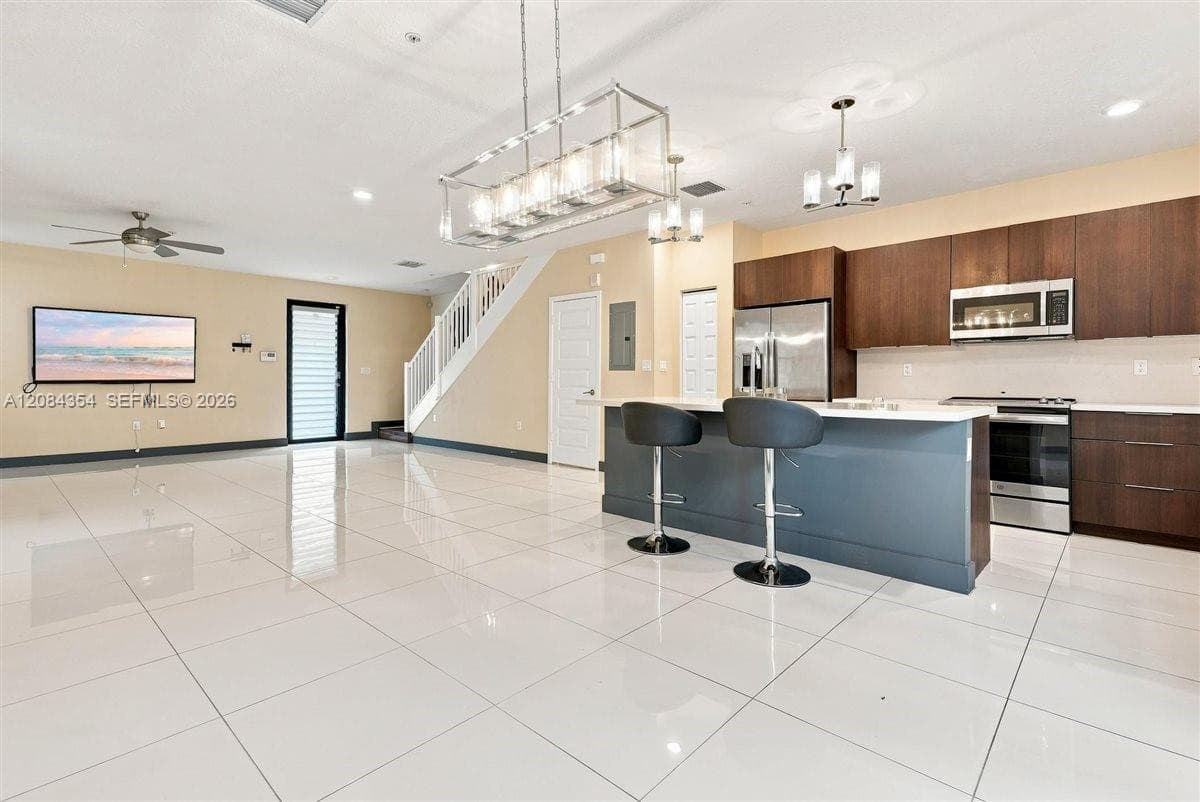 10455 NW 82nd St # 10, Doral FL 33178