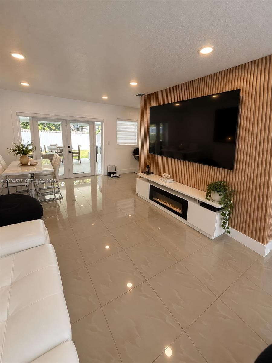 12221 SW 188th St, Miami FL 33177