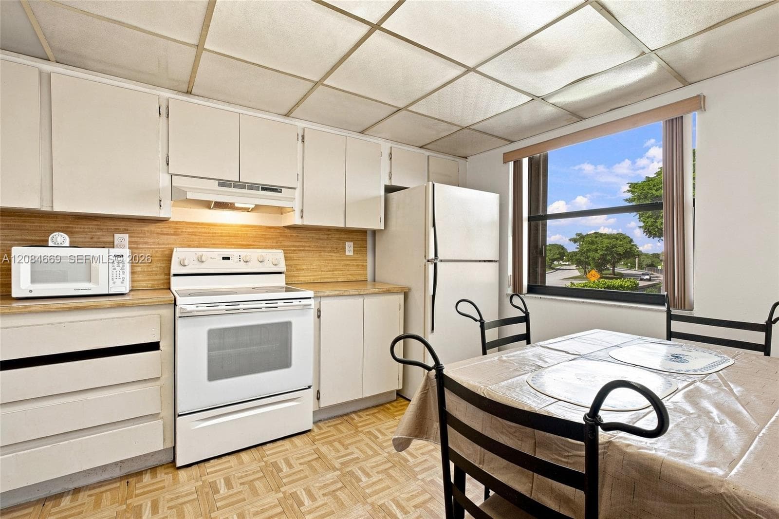 9905 NW 9th St Cir # 21, Miami FL 33172
