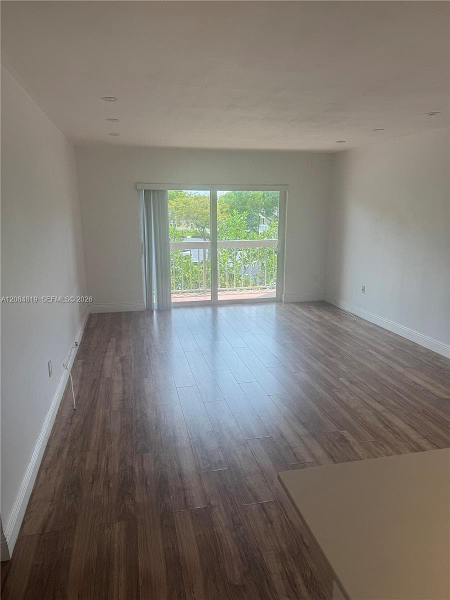 7810 Camino Real # 306, Miami FL 33143
