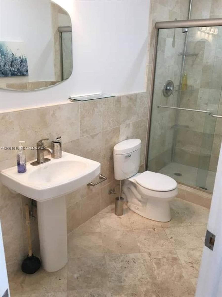 420 15th St # 205, Miami Beach FL 33139