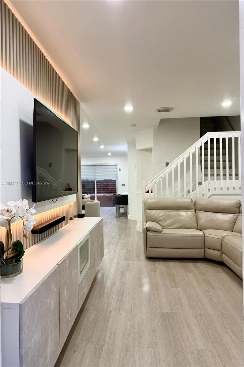 7796 NW 114th Pl, Doral FL 33178