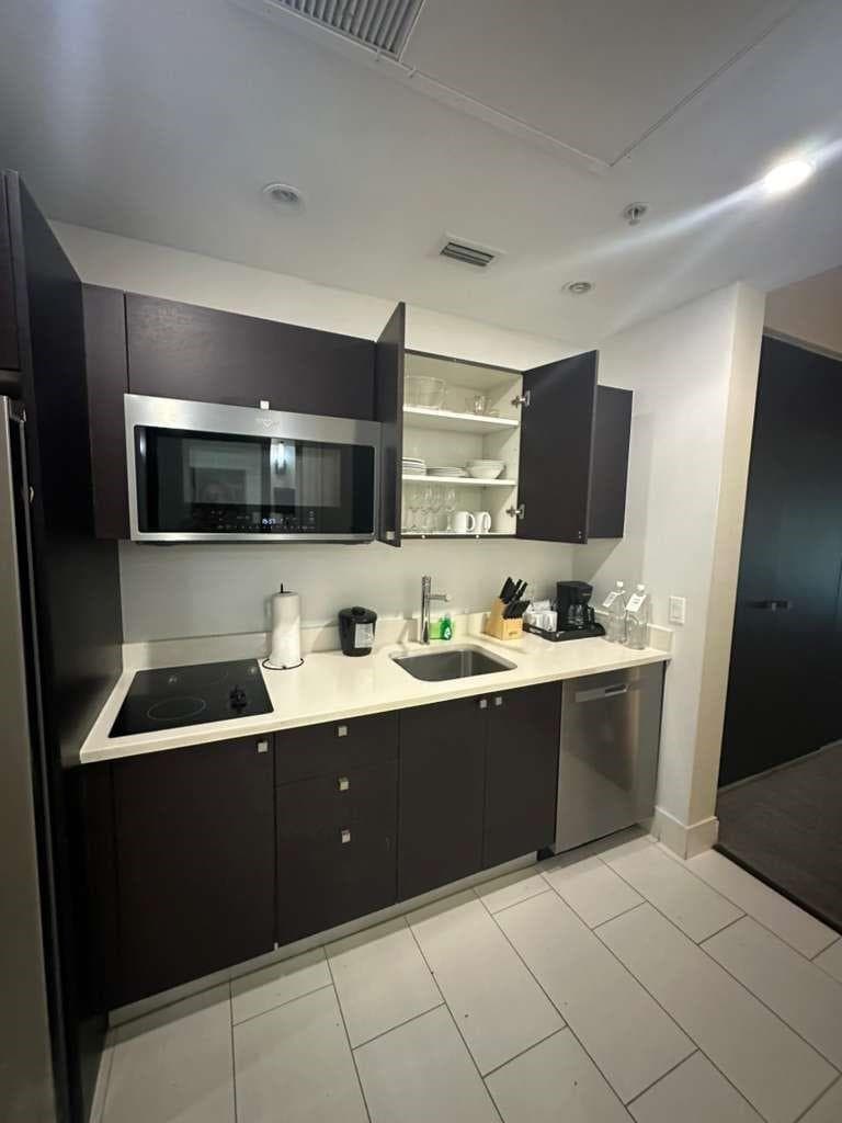5300 NW 87TH Avenue # 706, Doral FL 33178