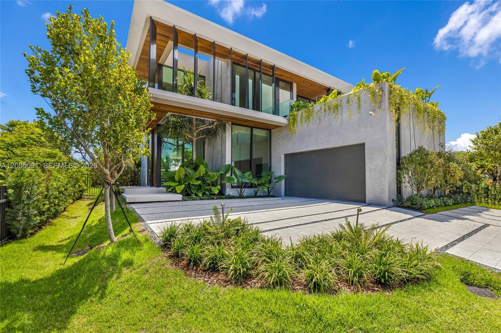 4940 Cherokee Ave, Miami Beach FL 33140
