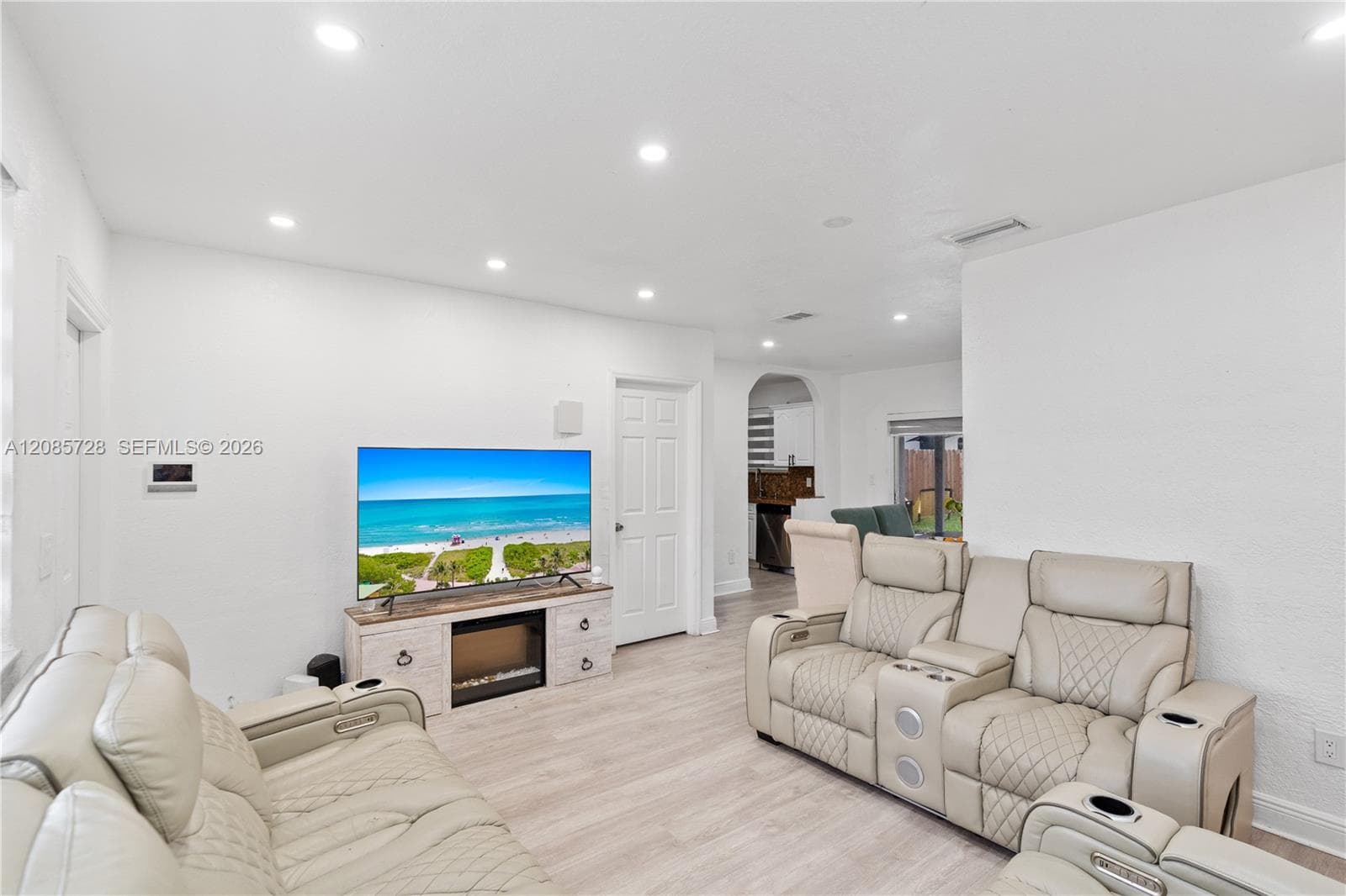 19900 SW 114th Ave, Miami FL 33157