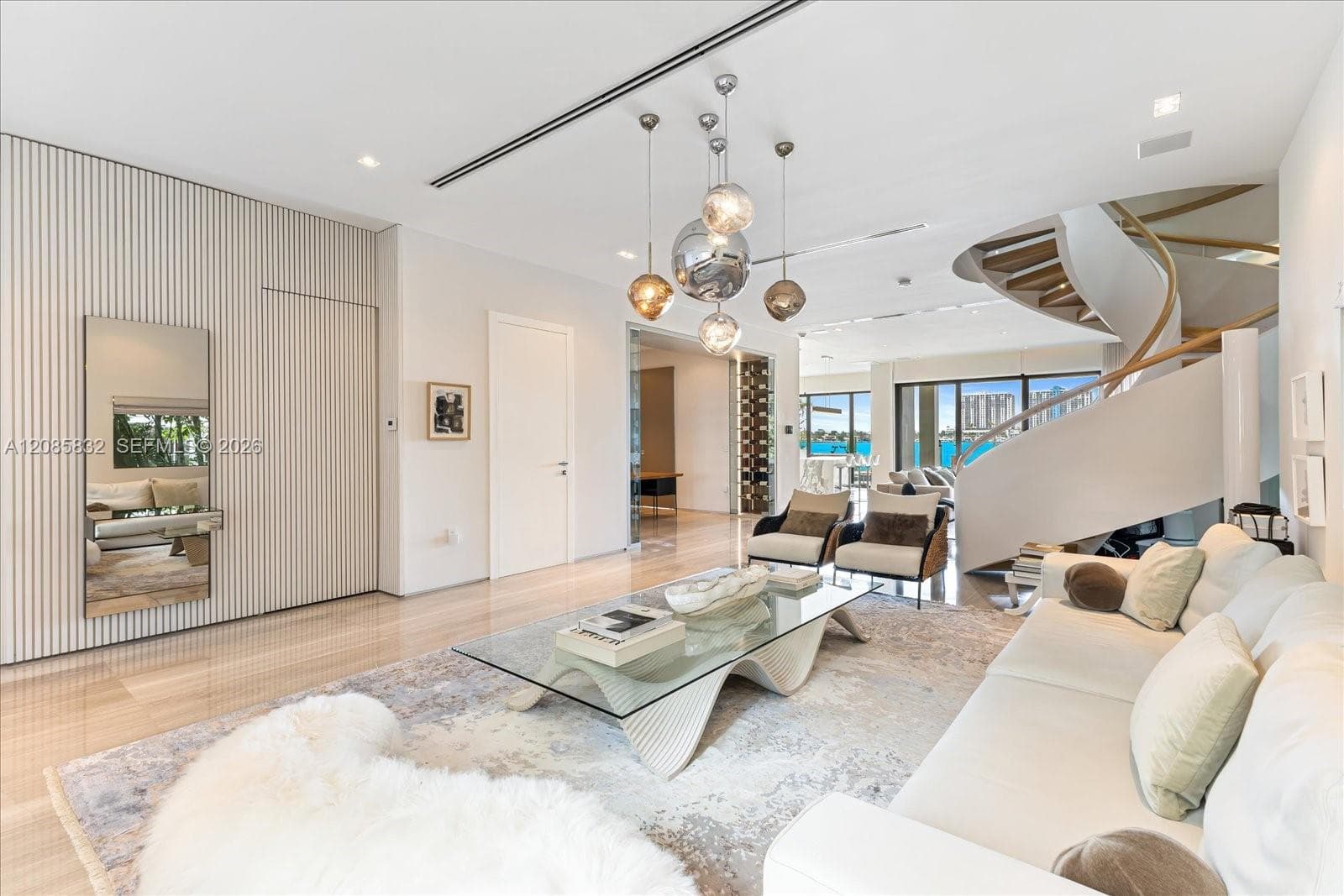 401 E Rivo Alto Dr, Miami Beach FL 33139