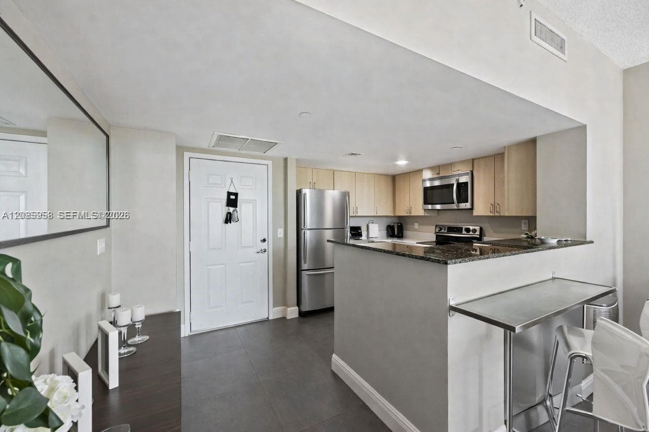 3000 CORAL WAY # 416, Miami FL 33145