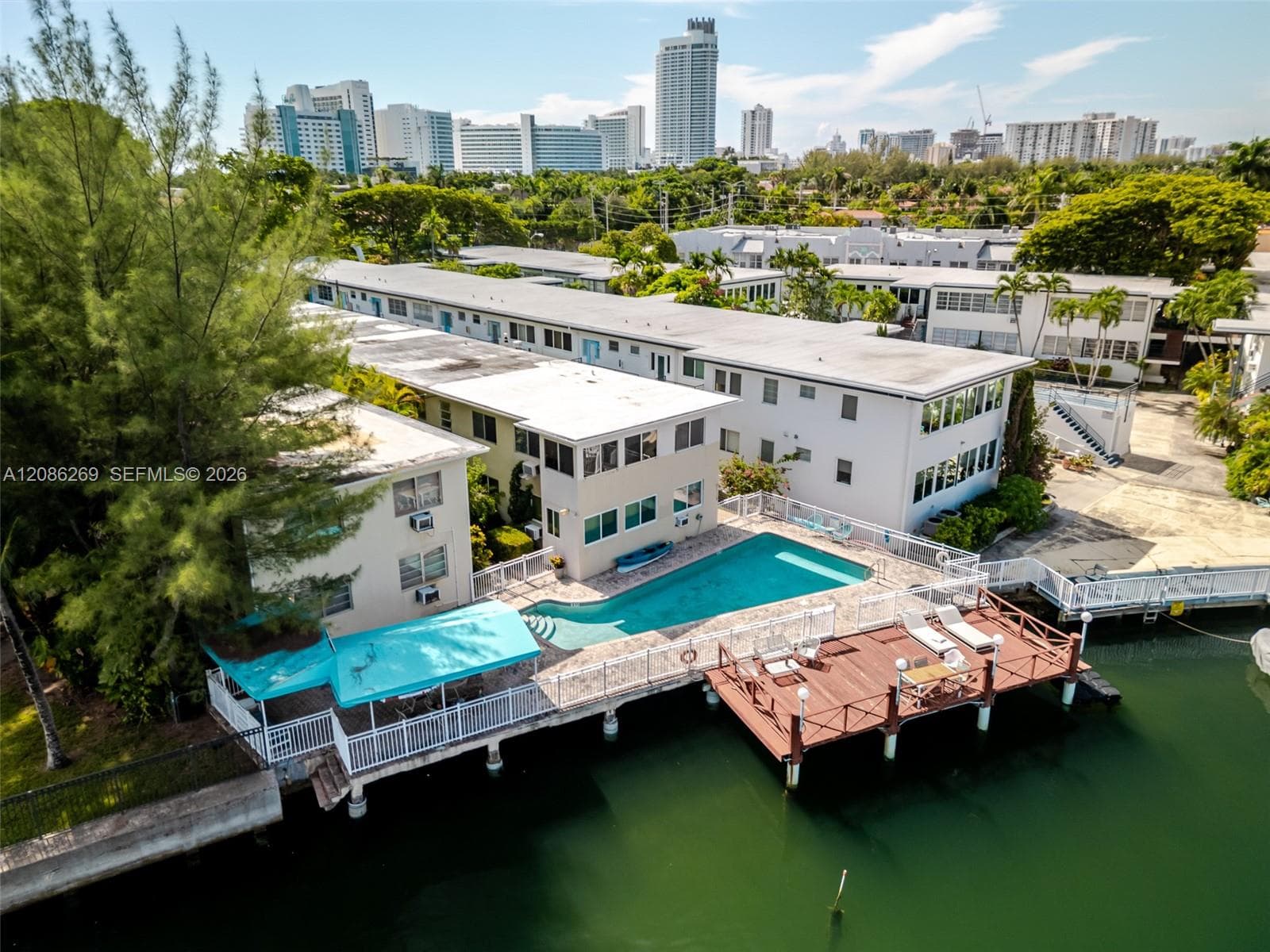 4740 Pine Tree Dr # 20, Miami Beach FL 33140