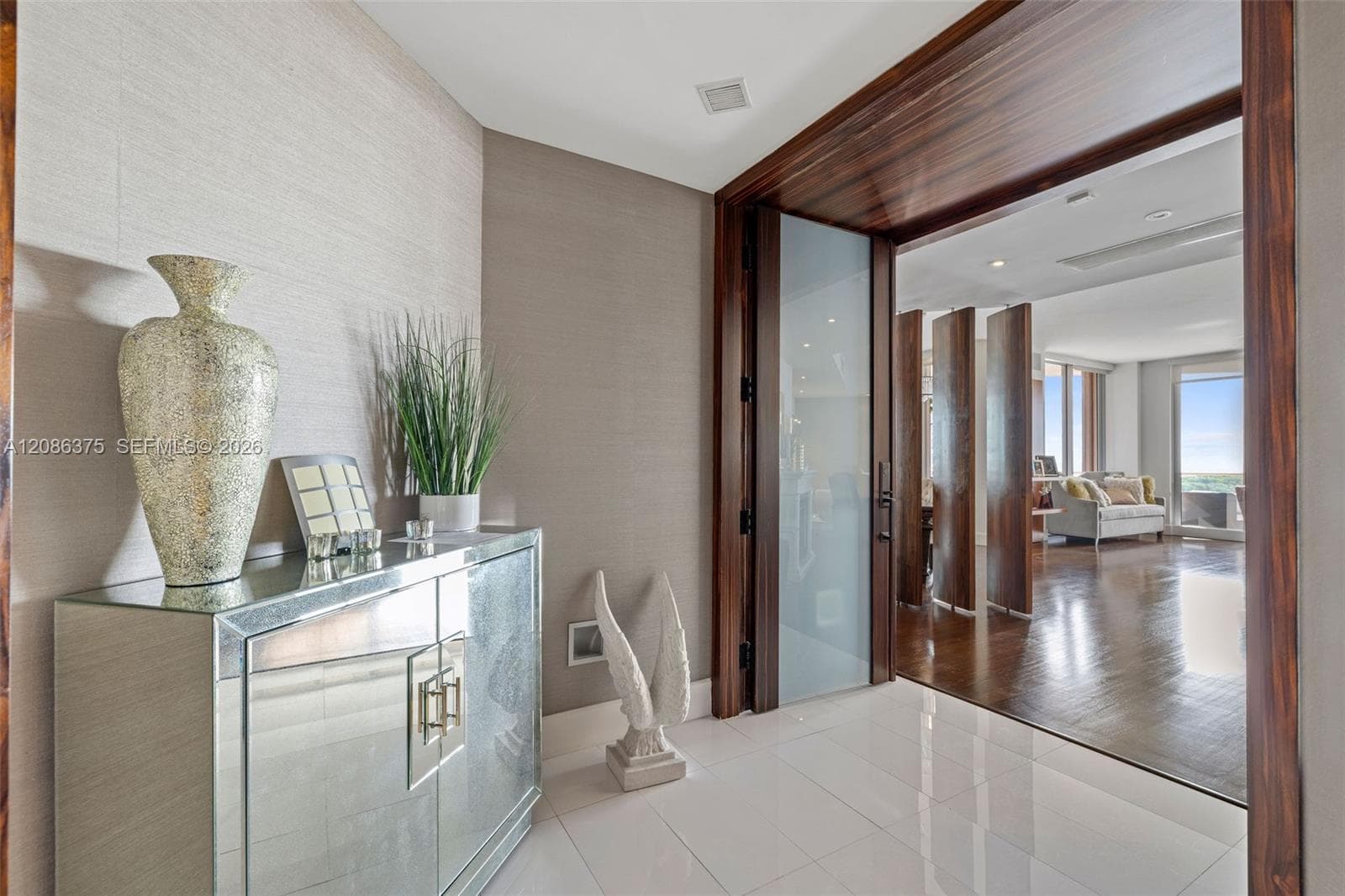 60 Edgewater Dr # 9D, Coral Gables FL 33133