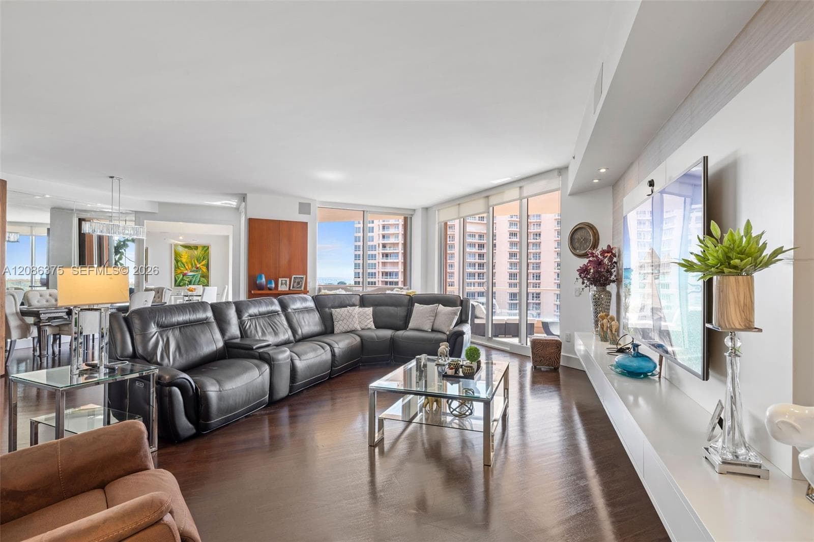 60 Edgewater Dr # 9D, Coral Gables FL 33133