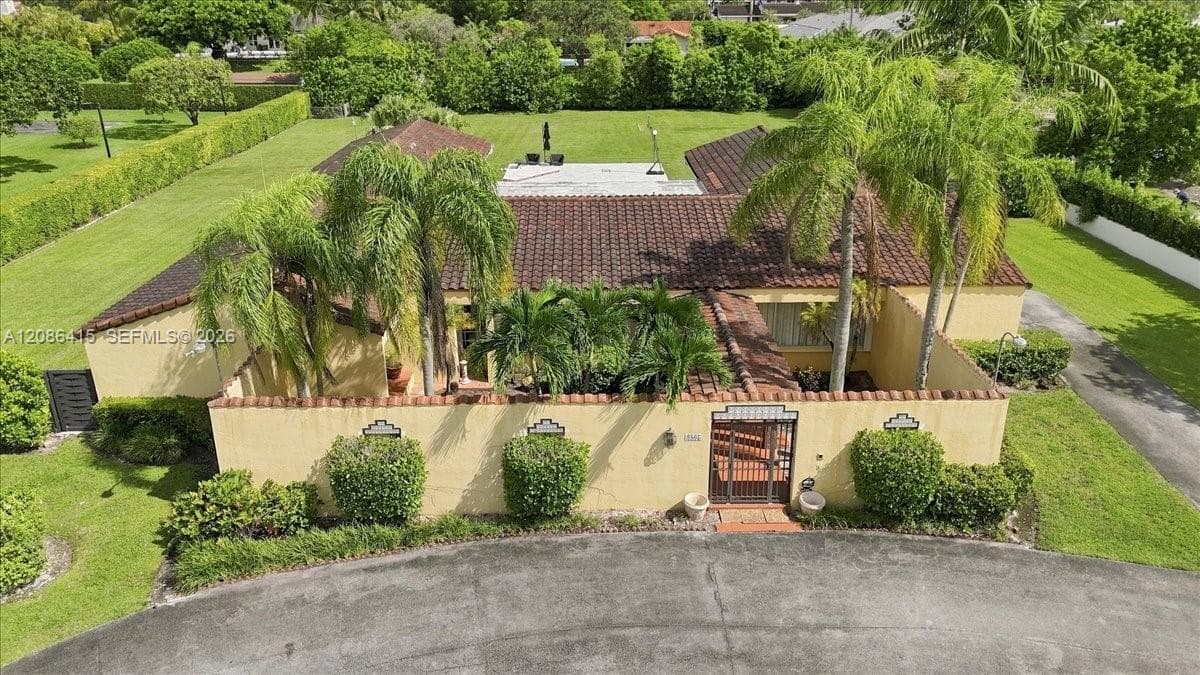 9805 SW 64th St, Miami FL 33173