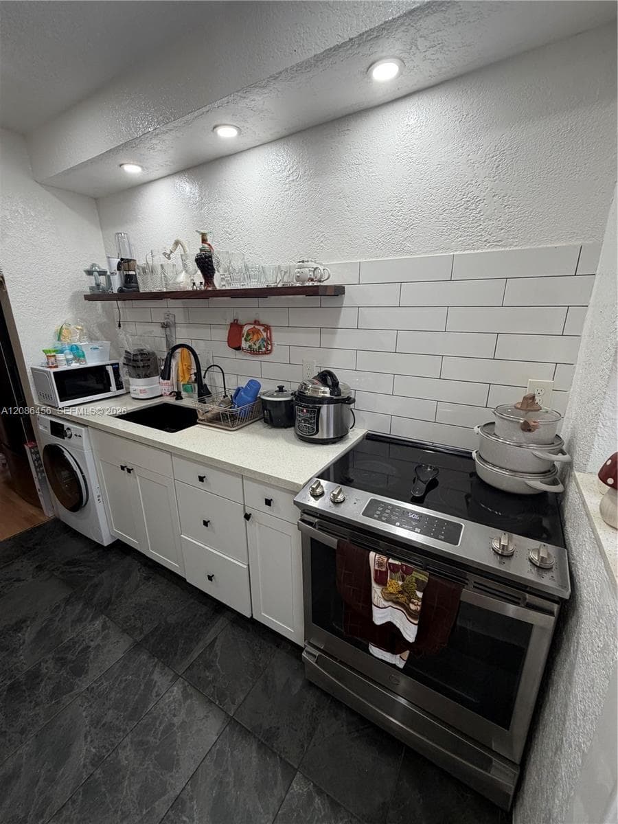 3570 SW 9th Ter # 9B, Miami FL 33135