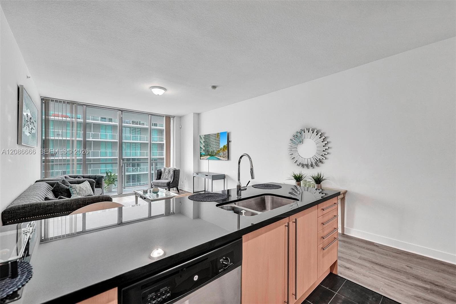 79 SW 12th St, Miami FL 33130