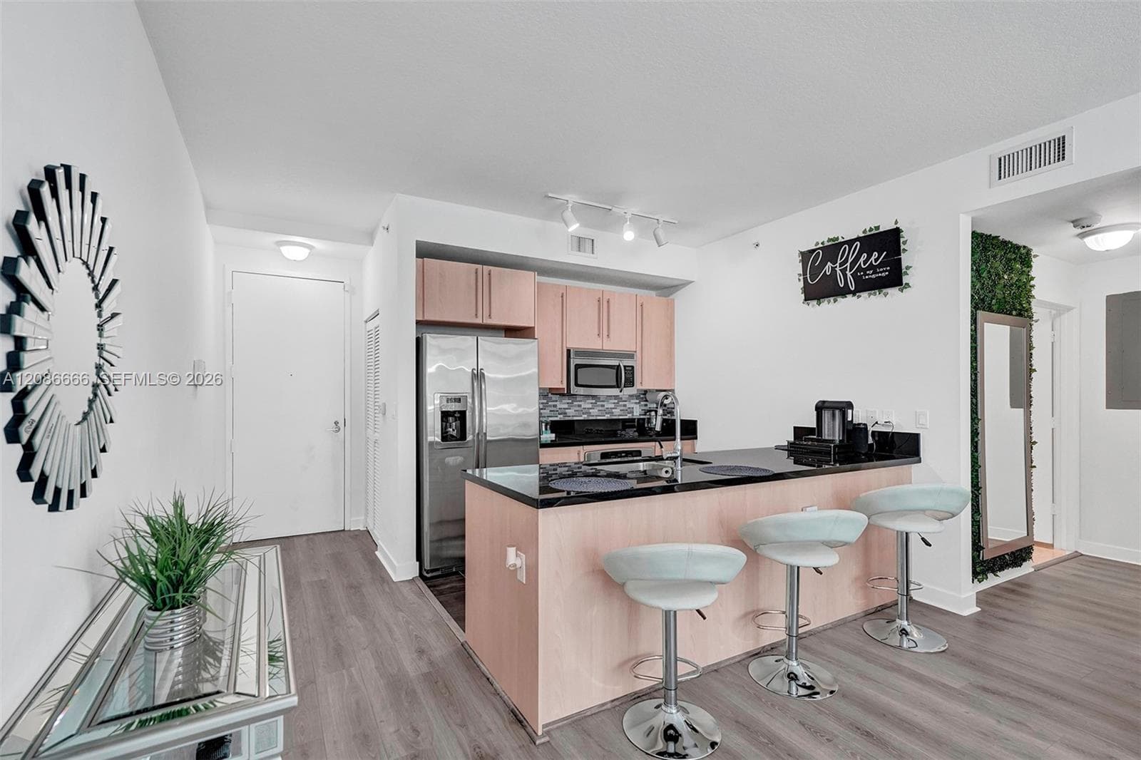 79 SW 12th St, Miami FL 33130