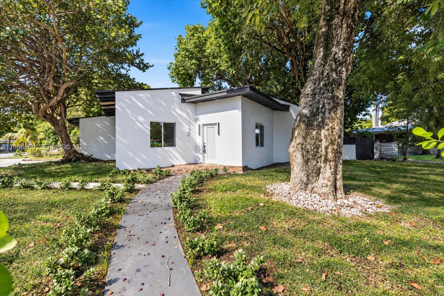 1001 NE 82nd St, Miami FL 33138