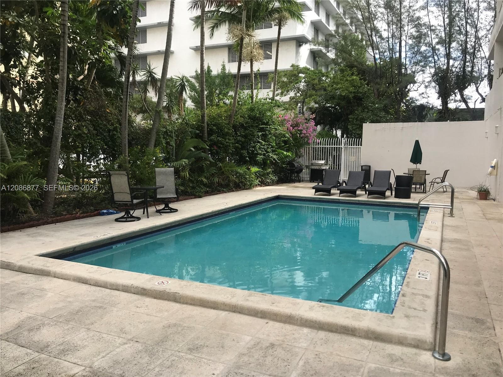 677 NE 24 th # 704, Miami FL 33137