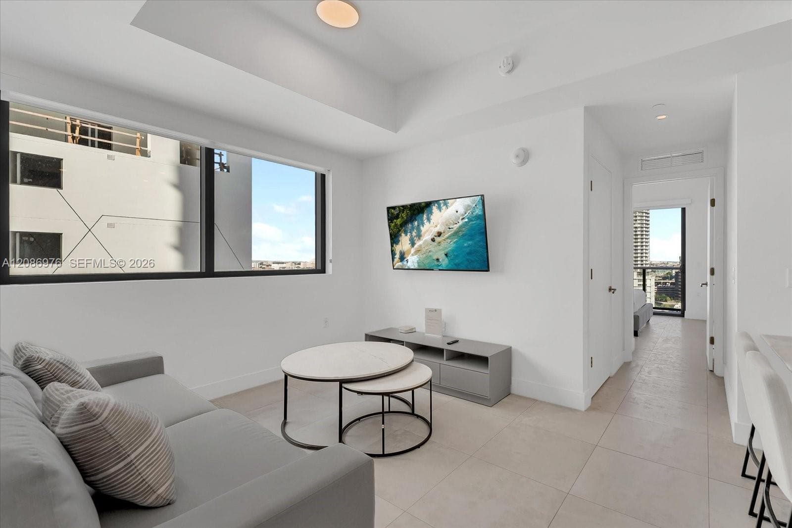 239 SW 9th St # 1603, Miami FL 33130
