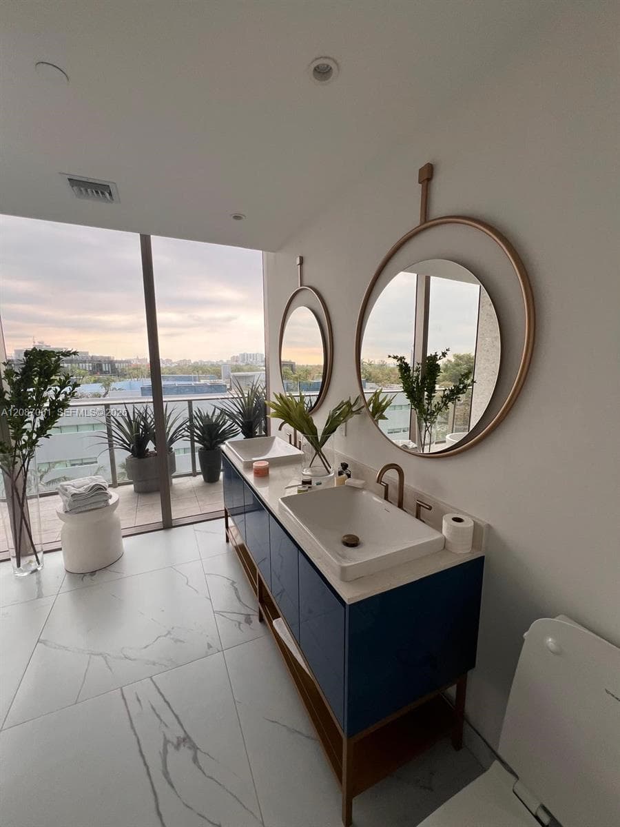 2678 Tigertail Ave # 502, Miami FL 33133