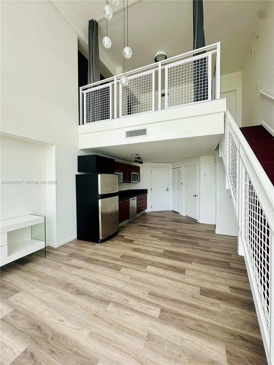 253 NE 2nd St # 630, Miami FL 33132