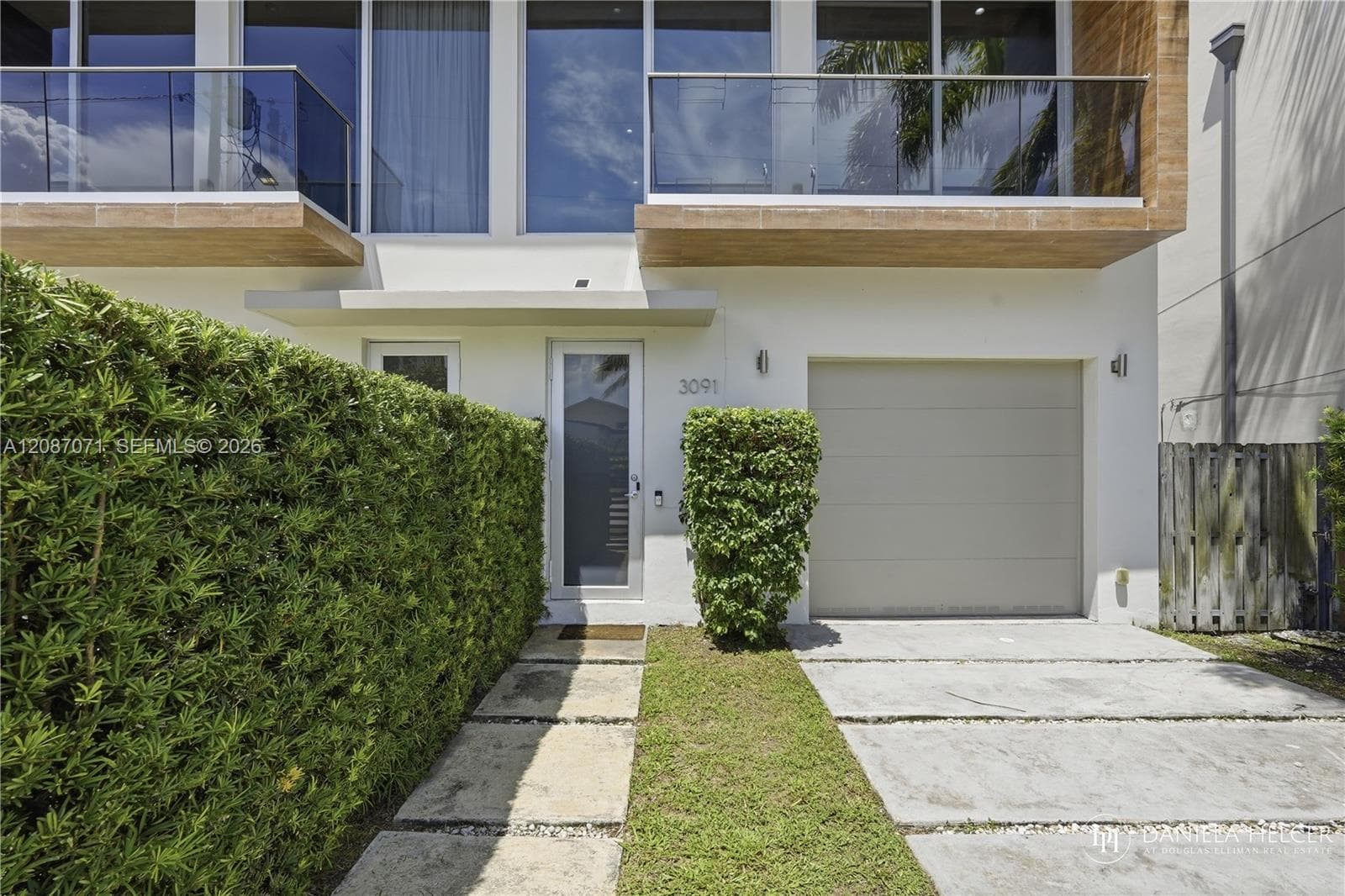 3091 SW 21st St, Miami FL 33145