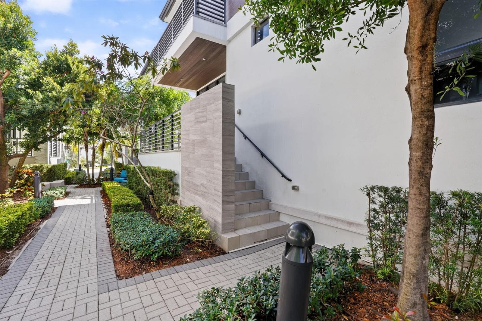 8243 NW 48th Street, Doral FL 33166