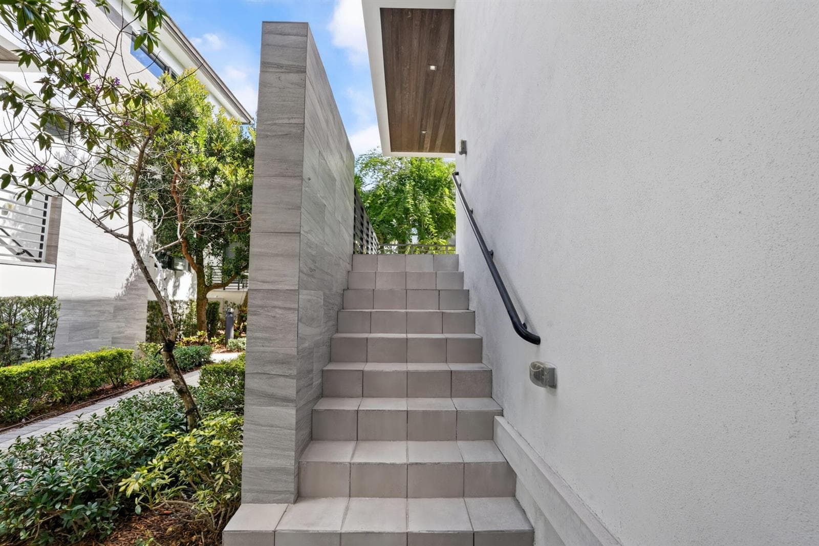 8243 NW 48th Street, Doral FL 33166