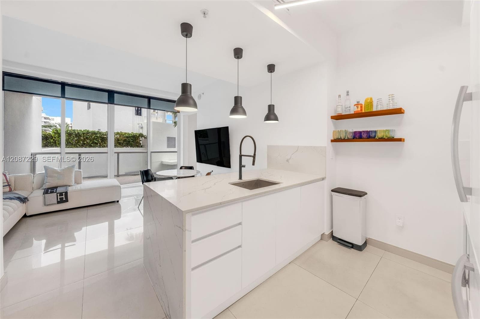 50 S Pointe Dr # 514, Miami Beach FL 33139