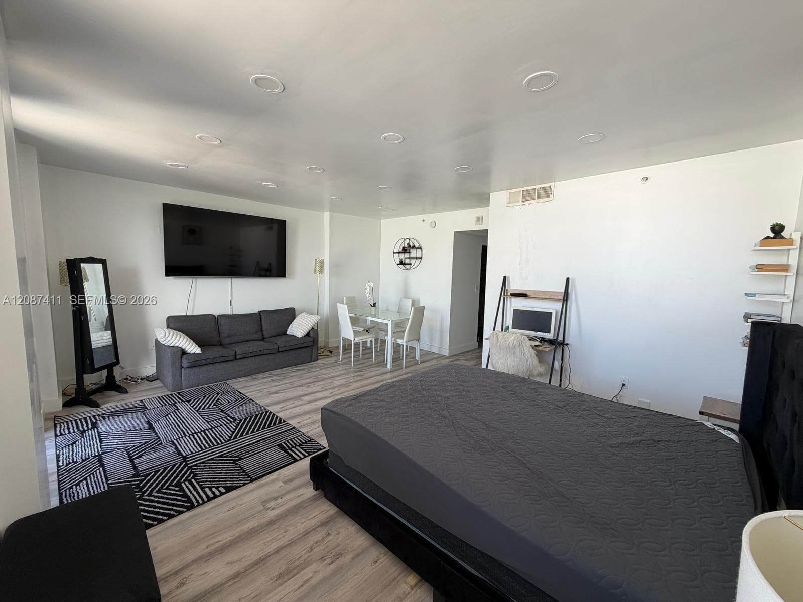 2829 Indian Creek Dr # 804, Miami Beach FL 33140
