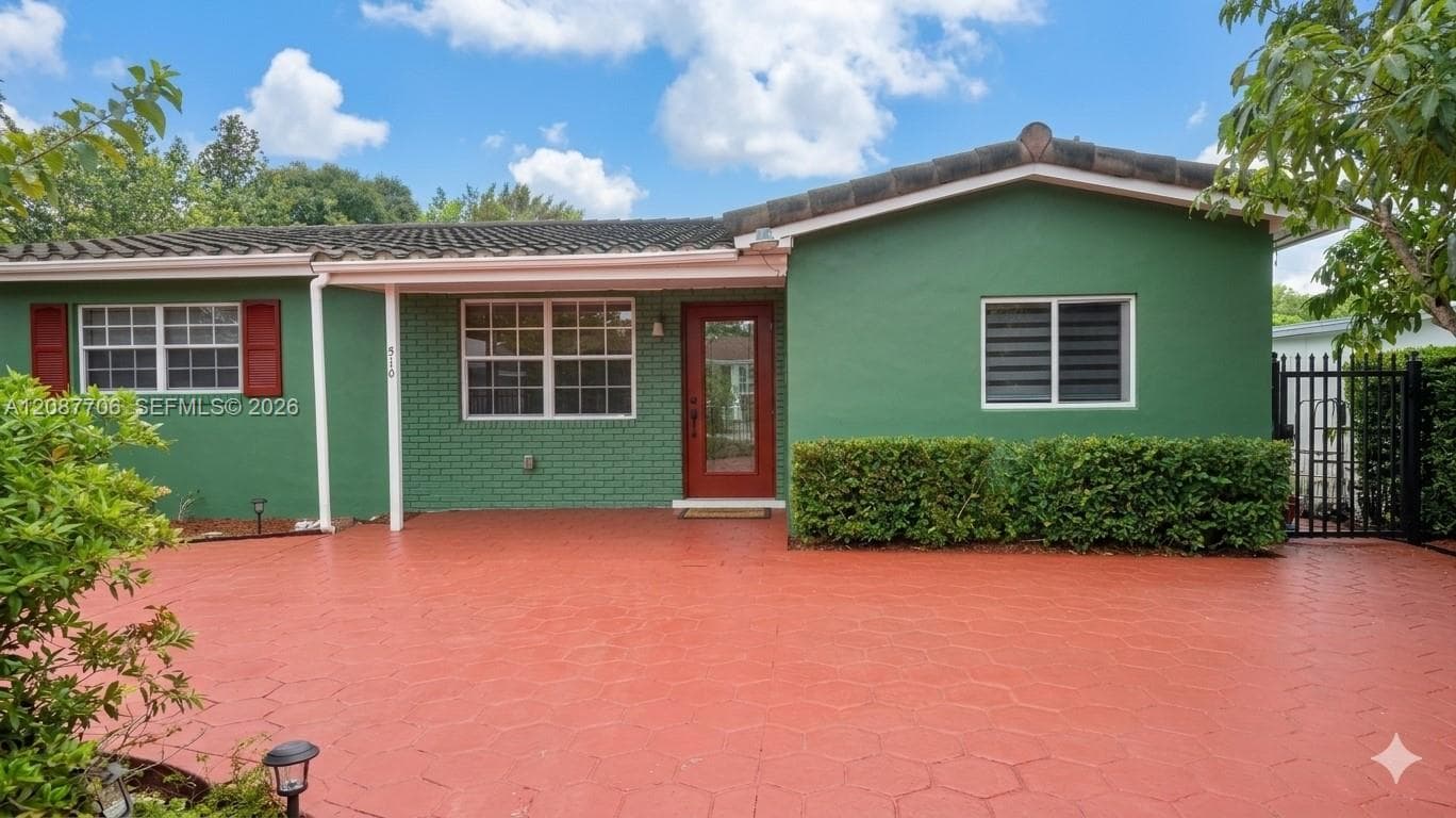 510 NE 161st St, Miami FL 33162