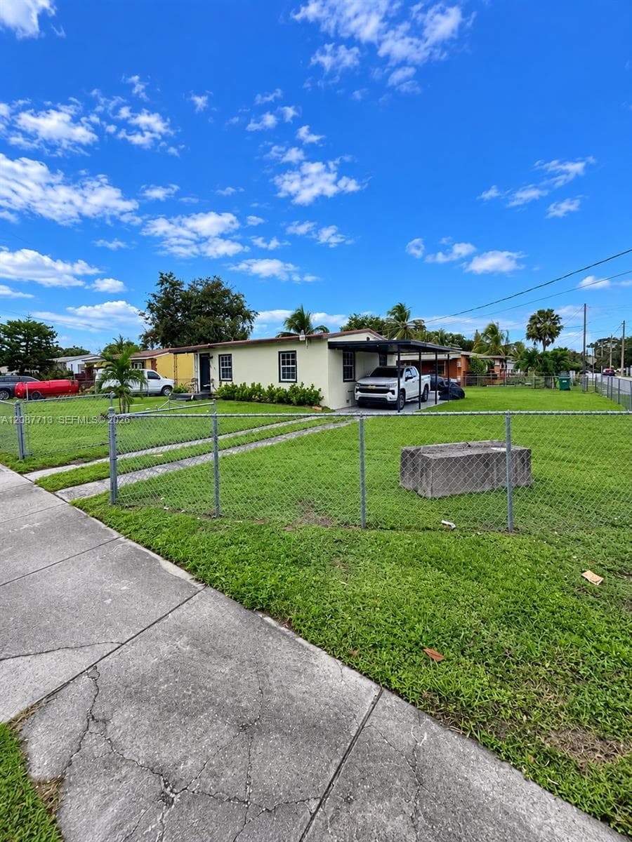 2101 NW 87th St, Miami FL 33147