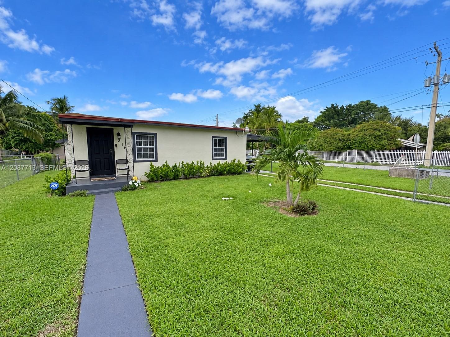 2101 NW 87th St, Miami FL 33147