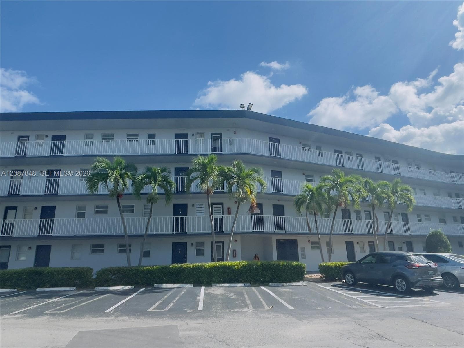 443 NE 195th St # 338, Miami FL 33179