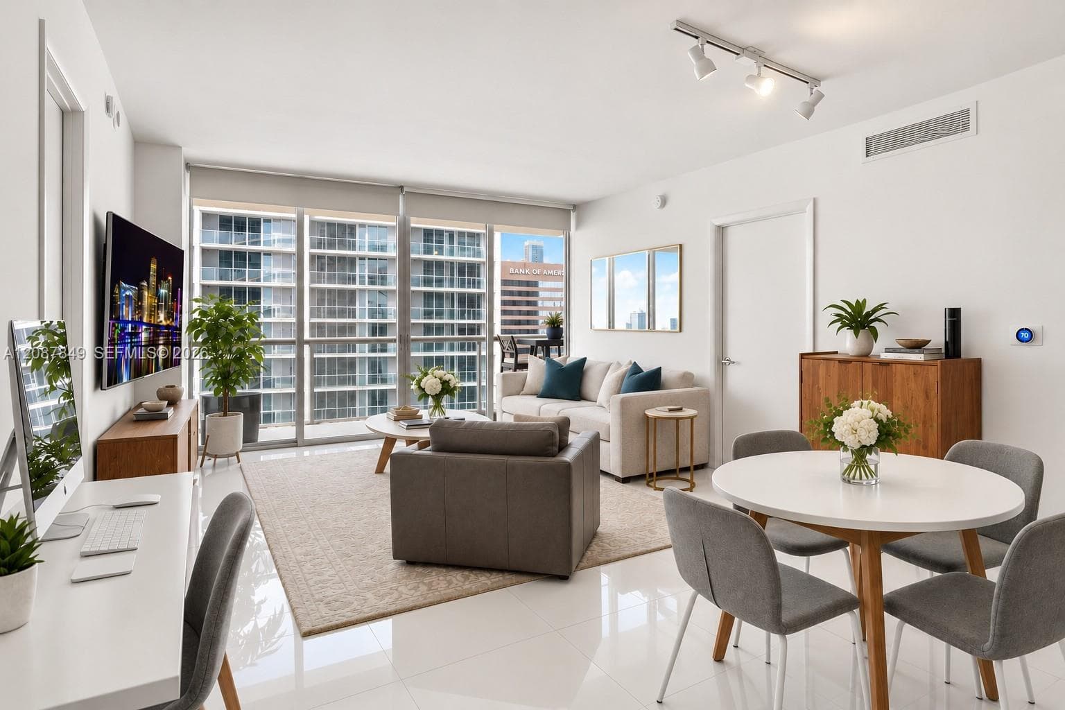 475 Brickell Ave # 3609, Miami FL 33131
