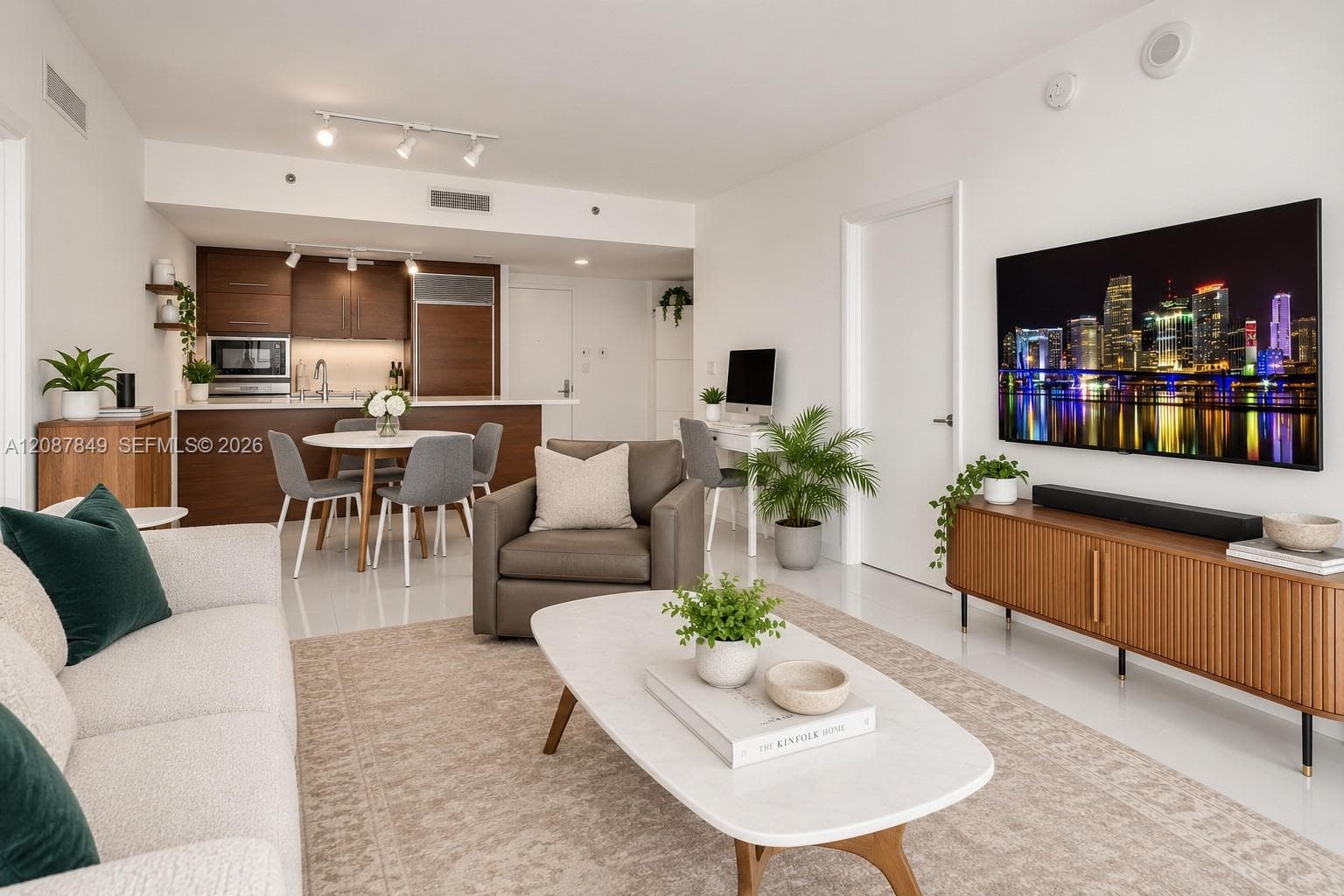 475 Brickell Ave # 3609, Miami FL 33131