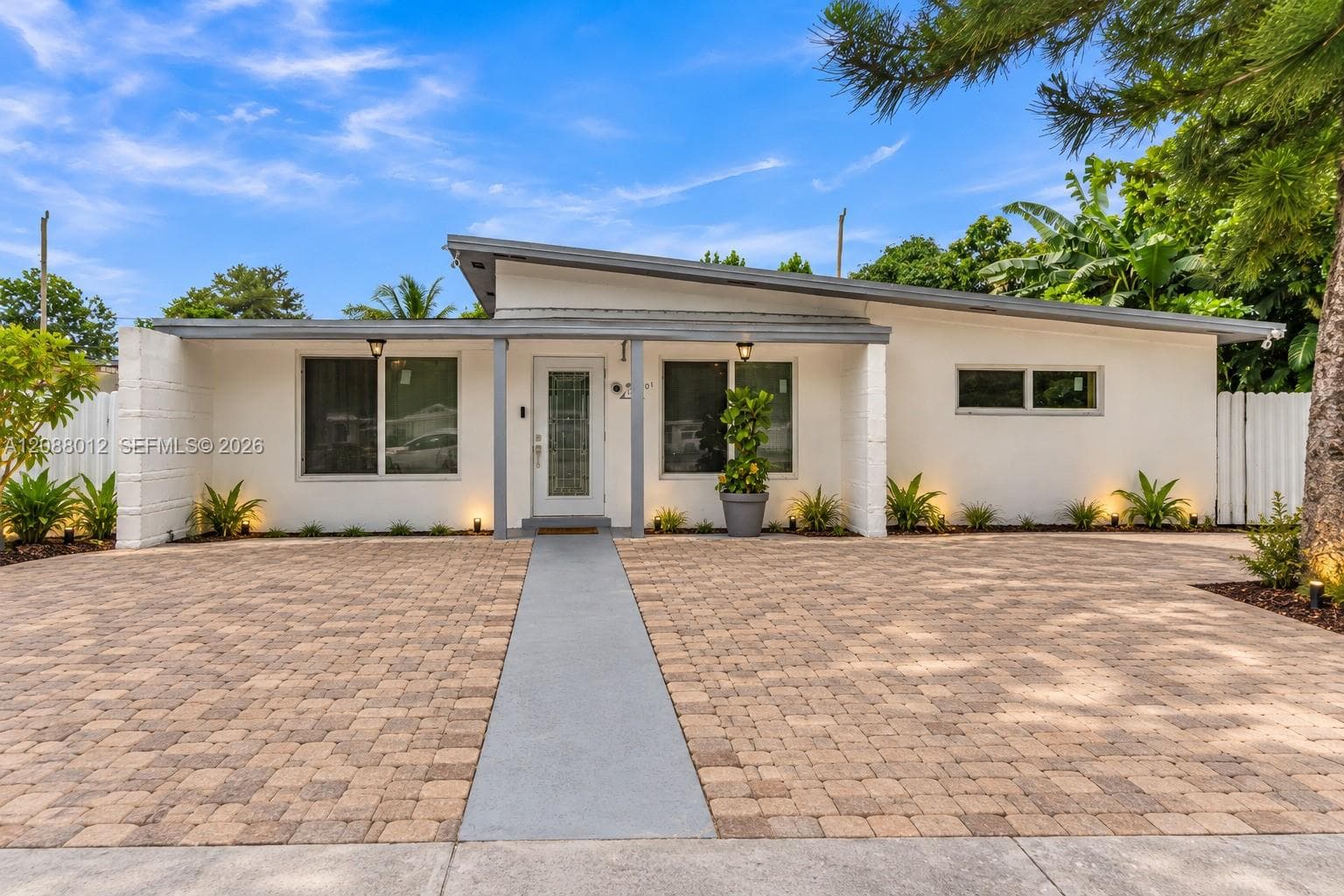 12501 NW 22nd Ave, Miami FL 33167