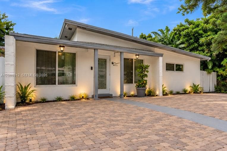 12501 NW 22nd Ave, Miami FL 33167