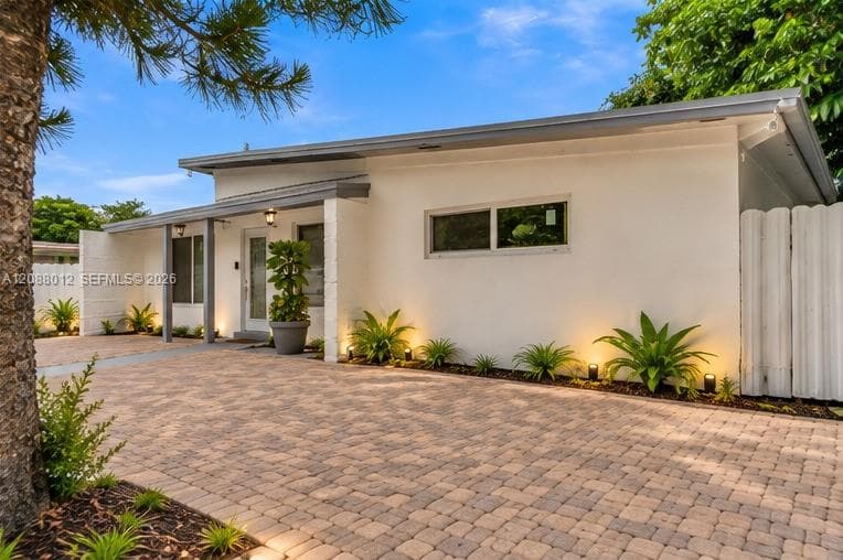 12501 NW 22nd Ave, Miami FL 33167