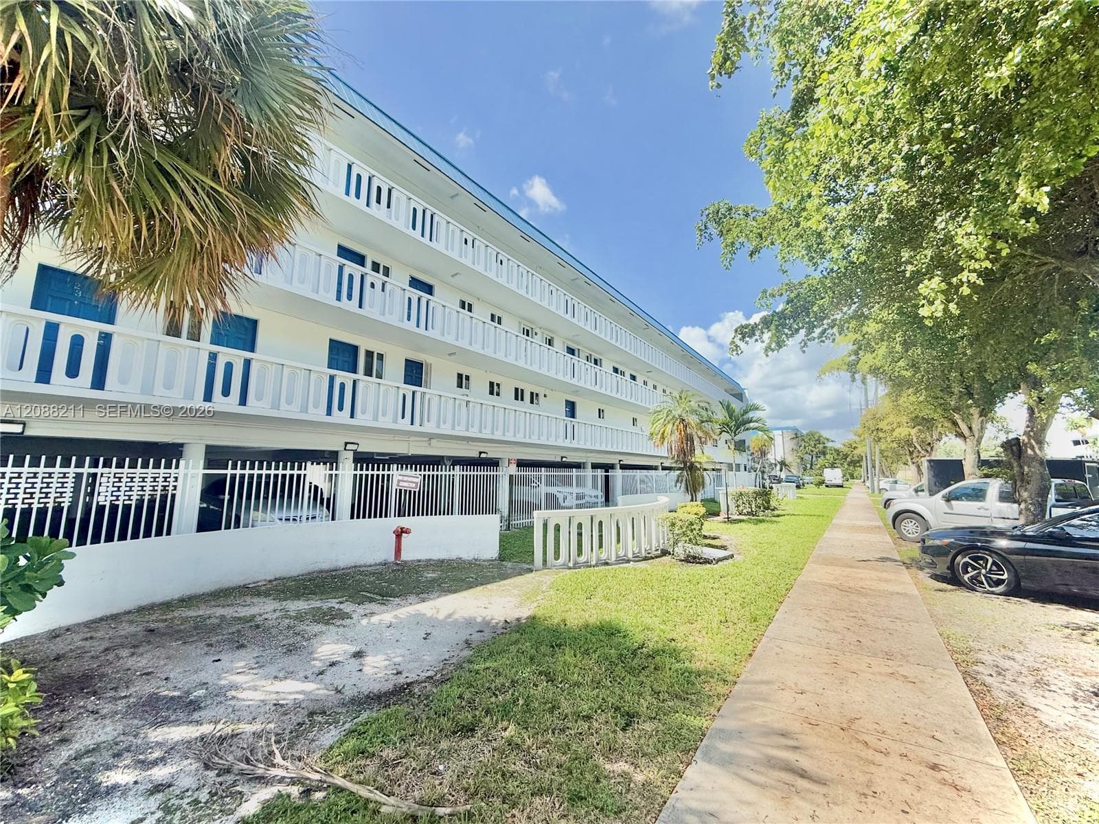1150 NE 191st St # 24, Miami FL 33179
