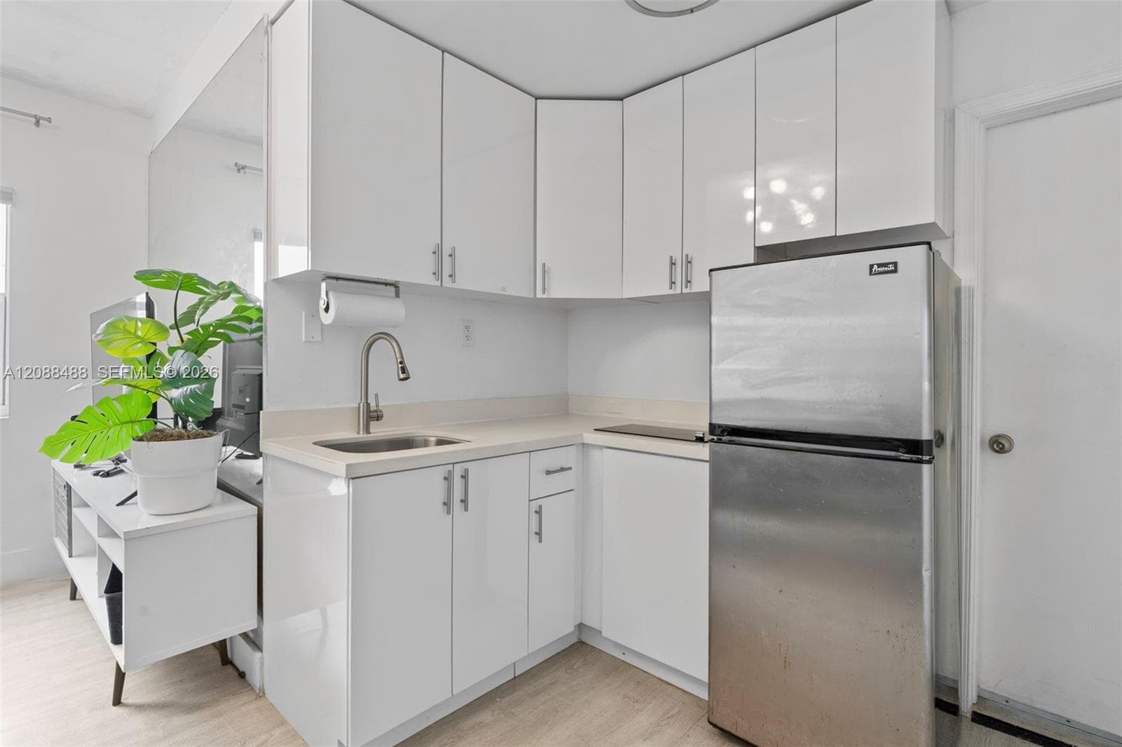 335 Ocean Dr # 106, Miami Beach FL 33139