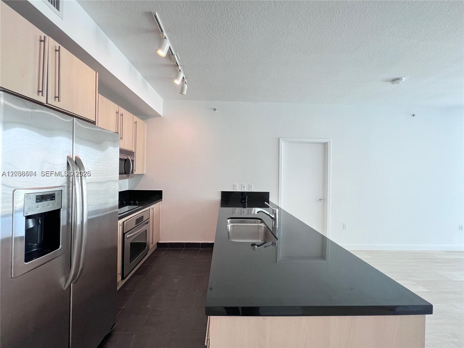 79 SW 12th St, Miami FL 33130