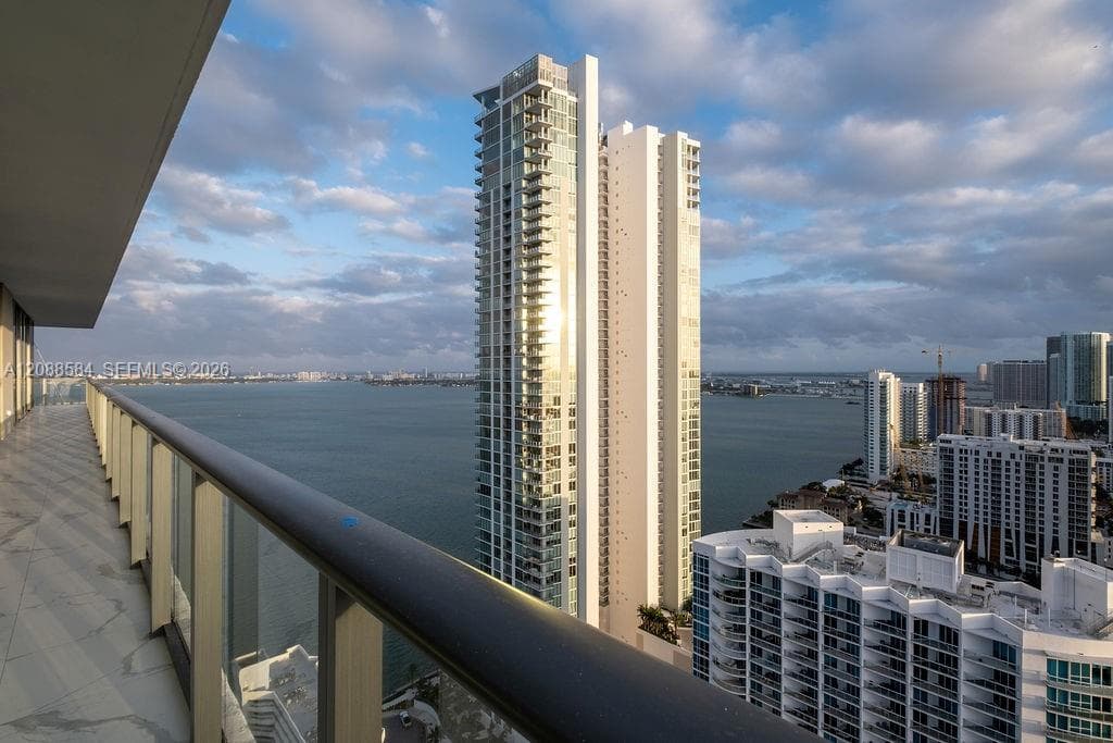 480 NE 31 St # 3101, Miami FL 33137