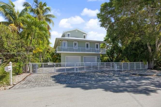 1217 Mockingbird Rd, Key Largo FL 33037