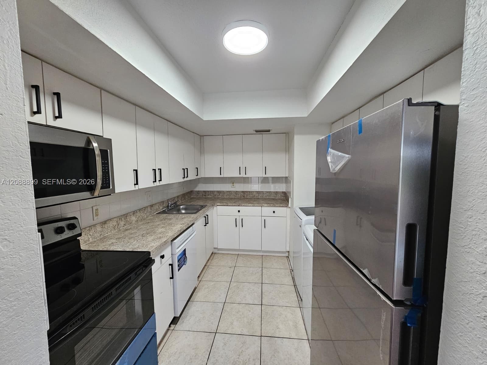 2207 NW 59th Ave, Lauderhill FL 33313