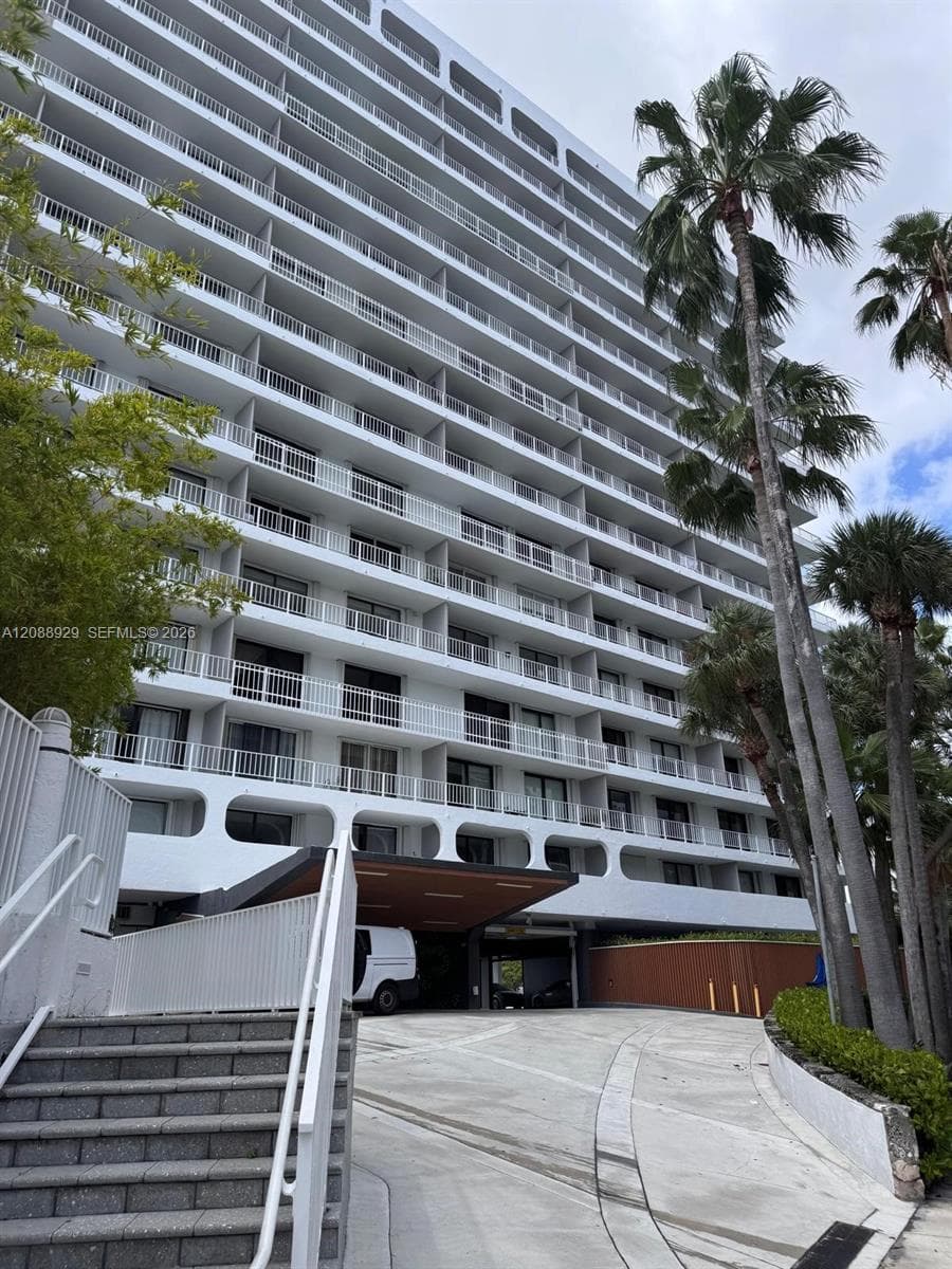 200 SE 15th Rd # 7D, Miami FL 33129