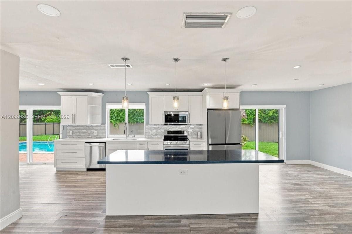 10120 SW 128th St, Miami FL 33176
