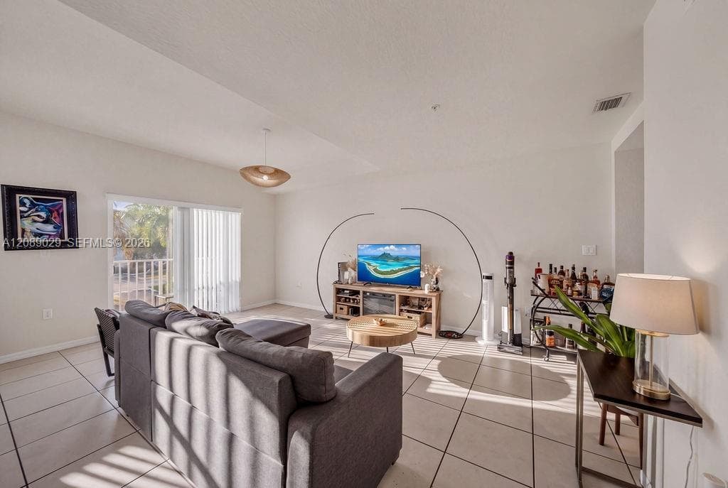 11603 NW 89th St # 213, Doral FL 33178