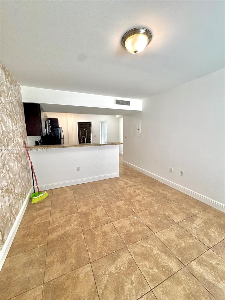 1968 NW 4th Ct # 323, Miami FL 33136