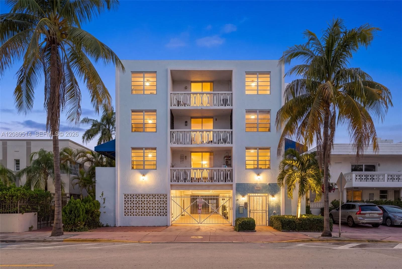 335 Collins Ave # 407, Miami Beach FL 33139