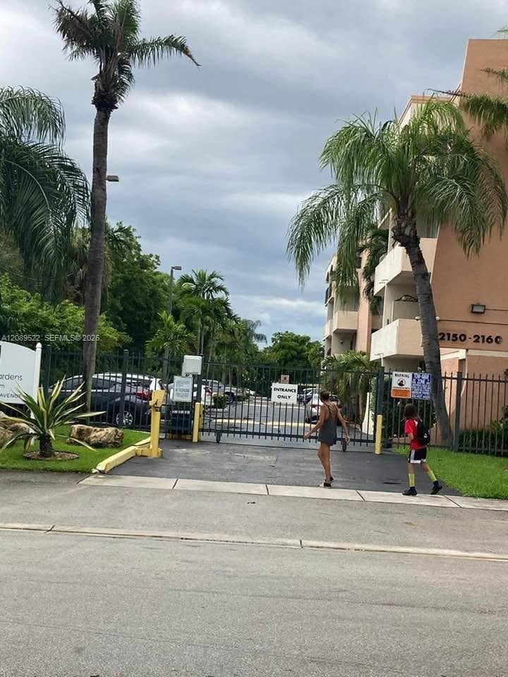 2160 SW 16th Ave # 421, Miami FL 33145